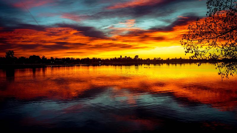 Sloan's Lake on Fire as a 4K desktop wallpaper