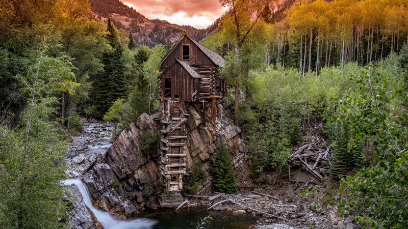 Fire Over the Crystal Mill as a 4K desktop wallpaper